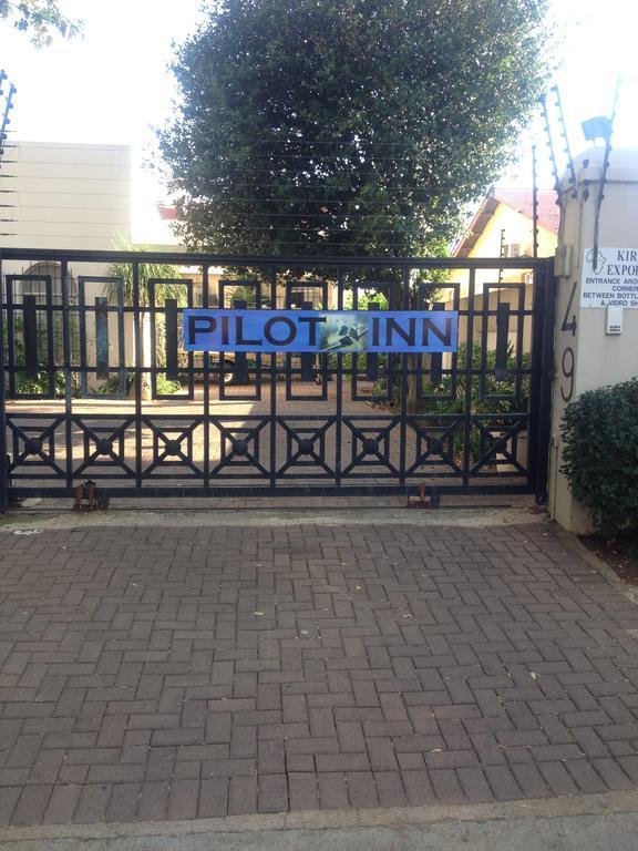 Pilot Inn Accommodation Kempton Park Exterior photo