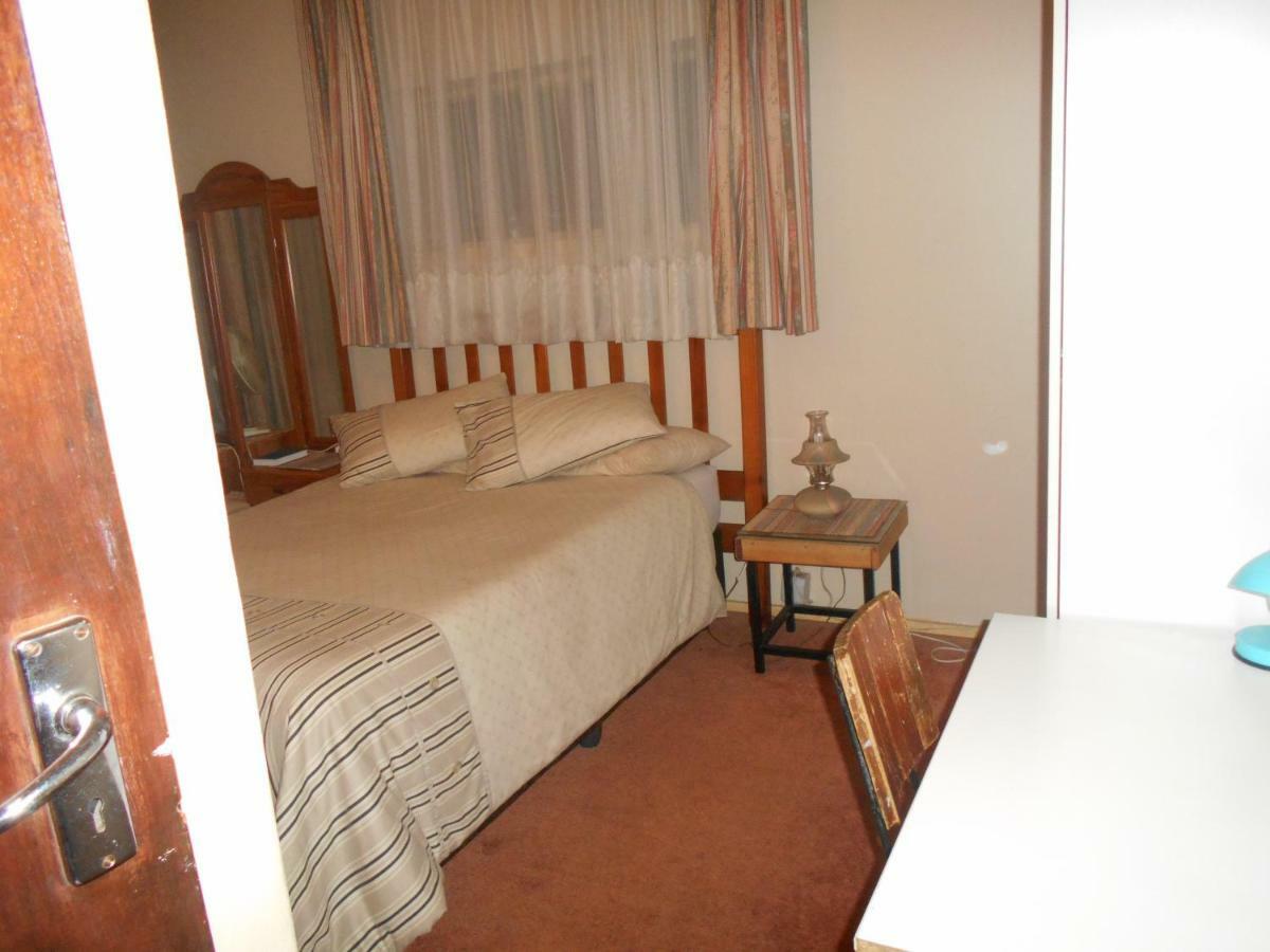 Pilot Inn Accommodation Kempton Park Exterior photo
